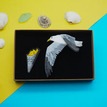 Load image into Gallery viewer, Seagull Brooch with Chips Pin Badge