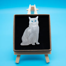 Load image into Gallery viewer, Cat Brooch, White Marble
